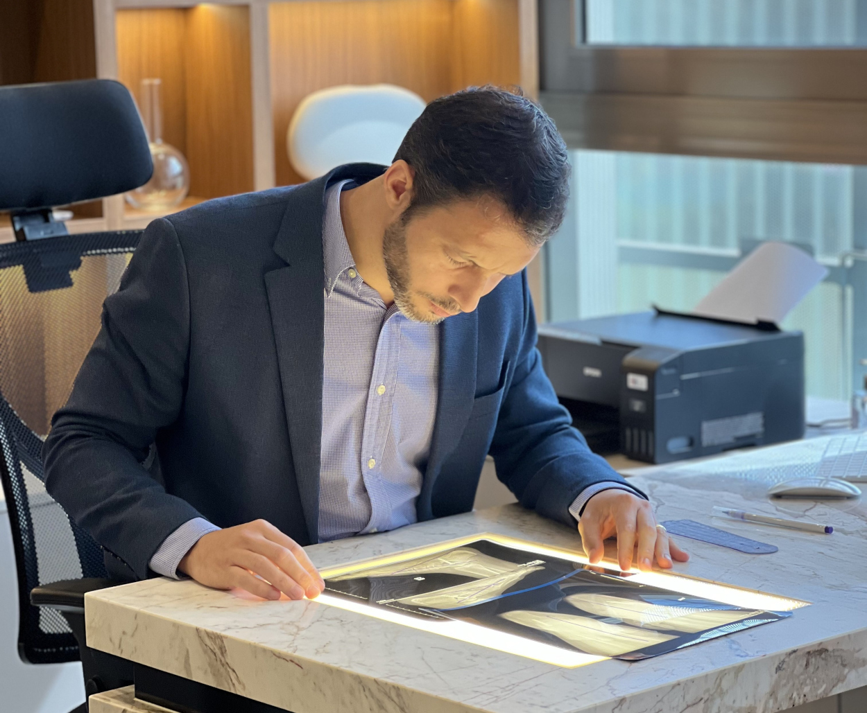 Dr. Thiago Coelho em consultório